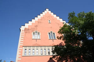 Rathaus, rot-grn